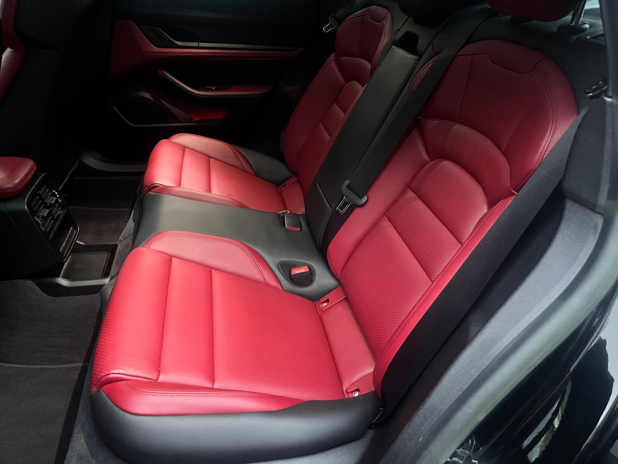 Porsche Taycan view 30