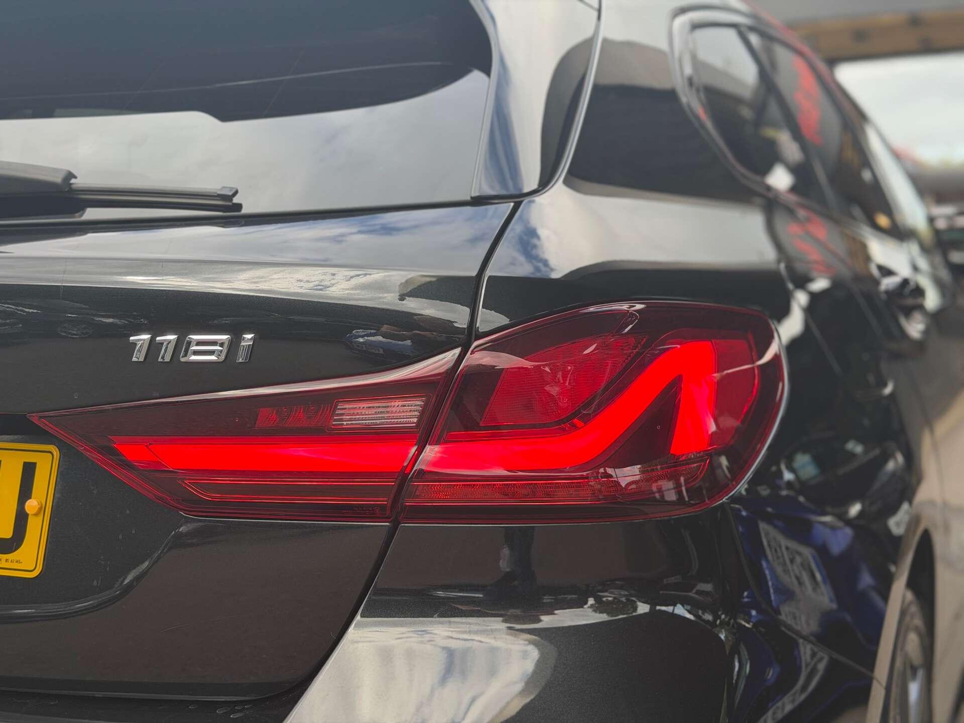 BMW 1 Series view 10