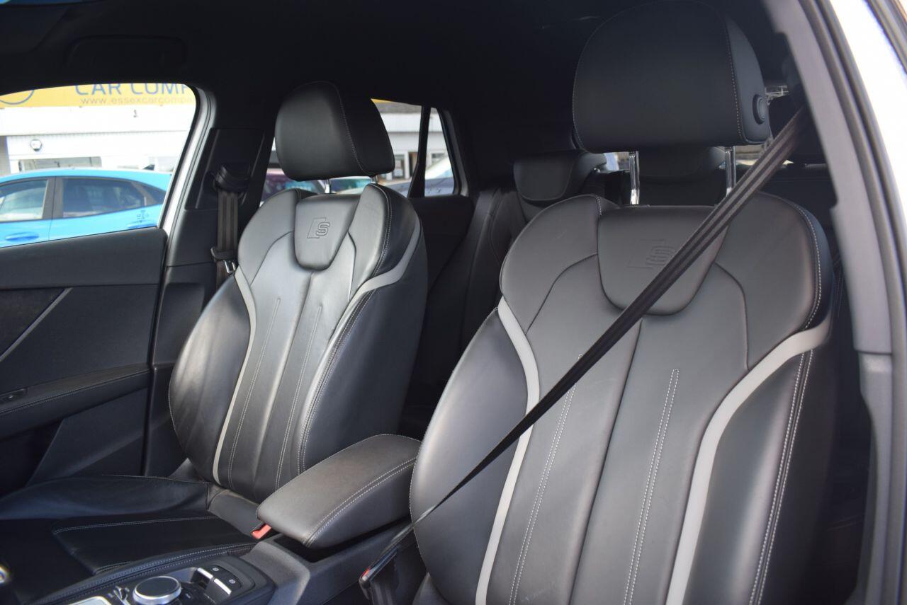 Audi Q2 view 4