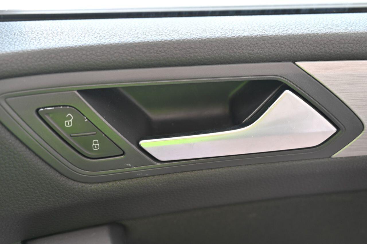 Volkswagen Touran view 34