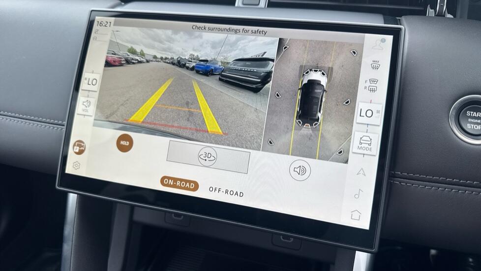 Land Rover Discovery Sport view 12