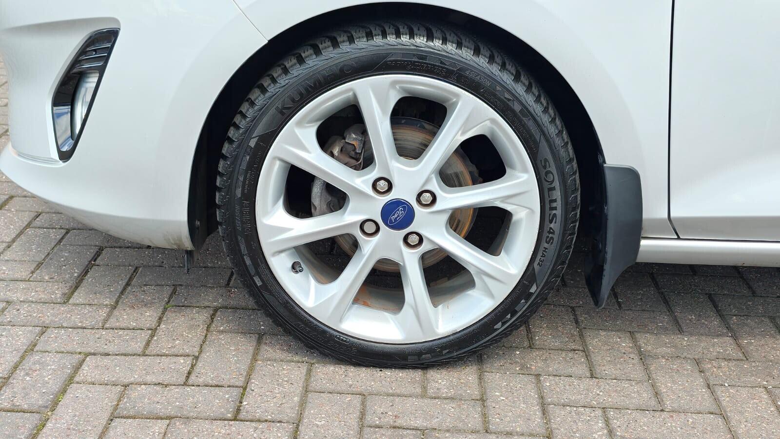 Ford Fiesta view 11