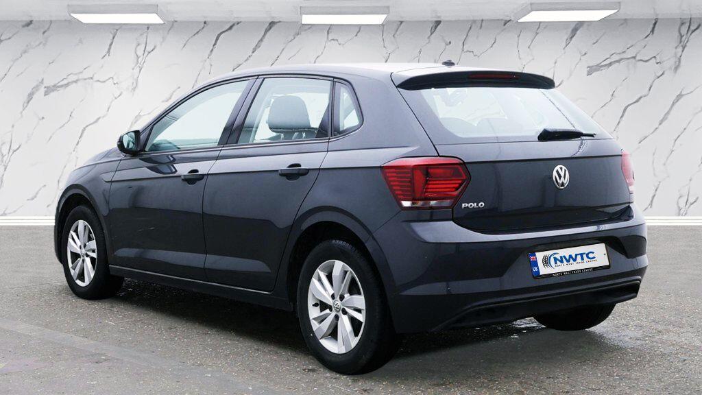 Volkswagen Polo view 6