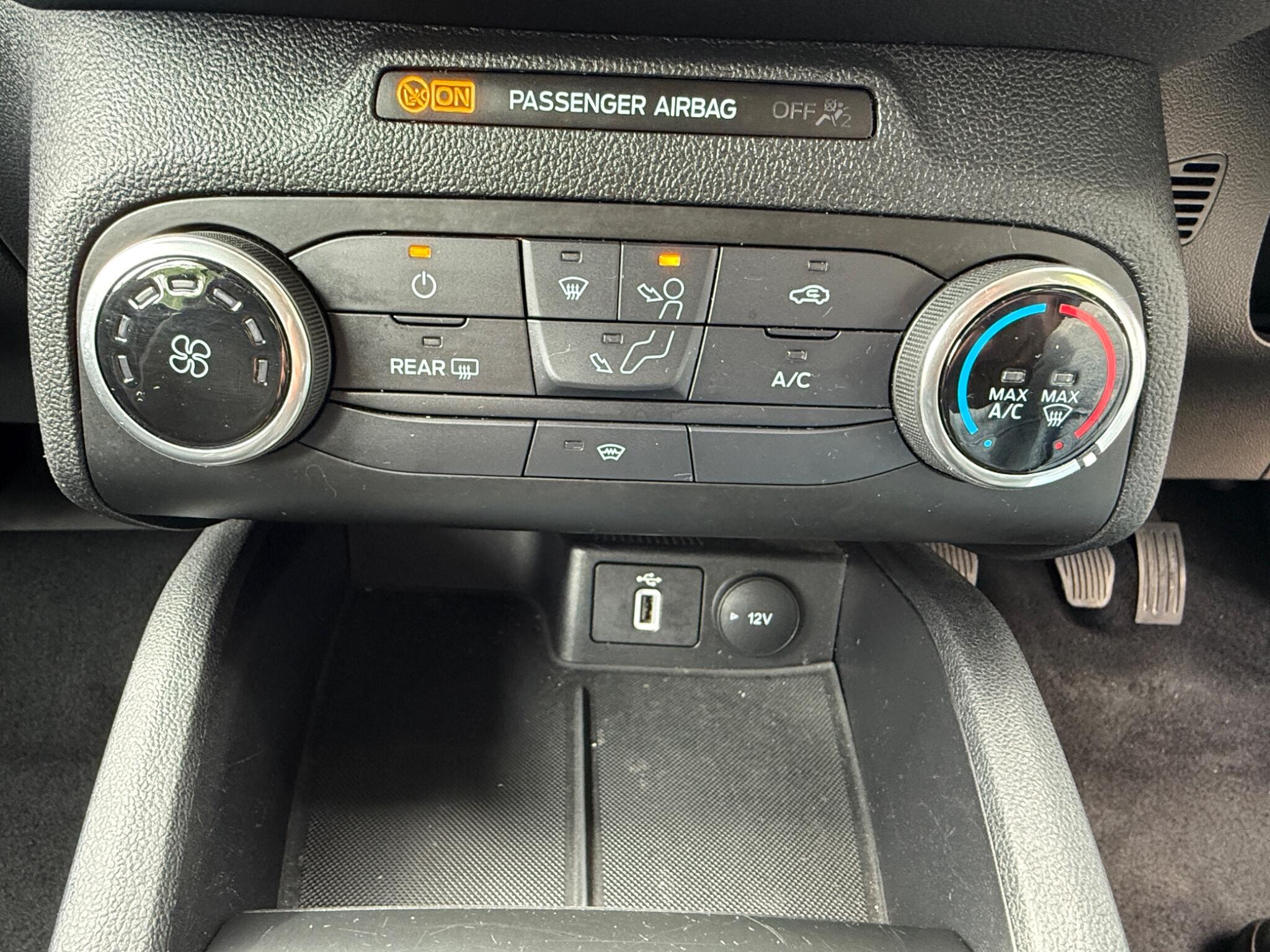 2019 Ford Focus image 33