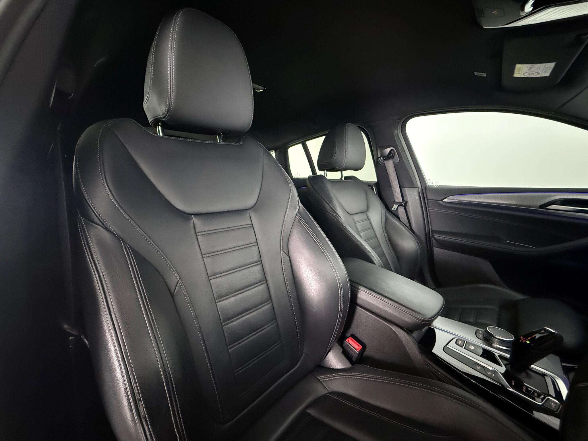 BMW X4 view 32