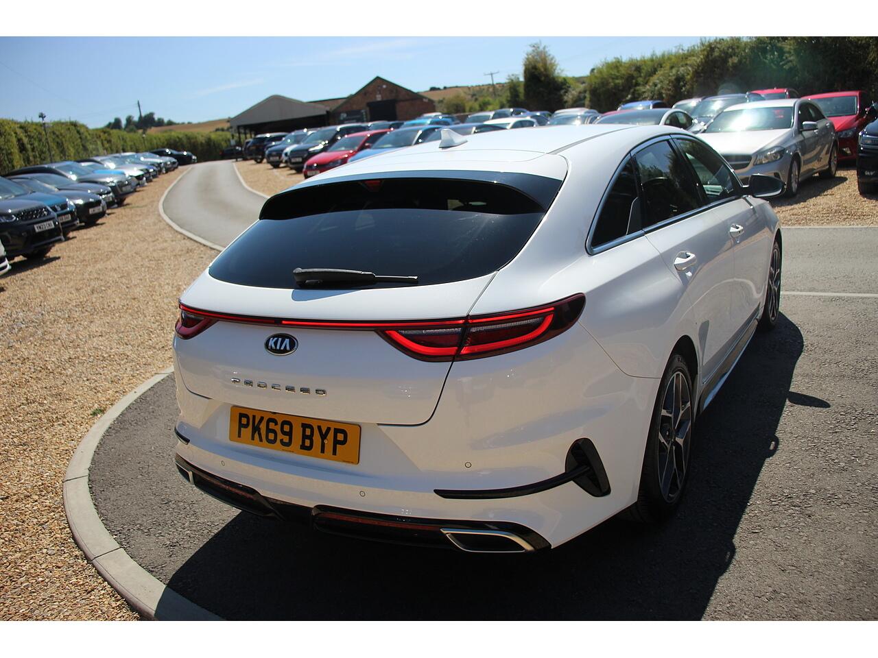 Kia Proceed view 12