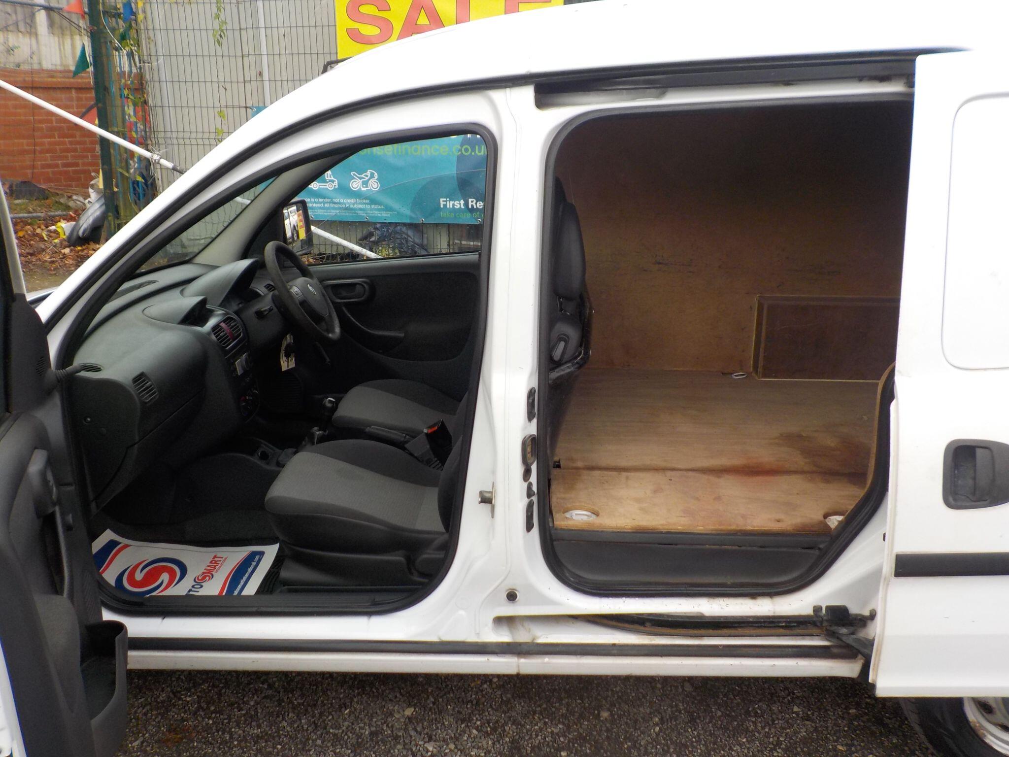 Vauxhall Combo 1.3 CDTi 1700 16v 3dr
