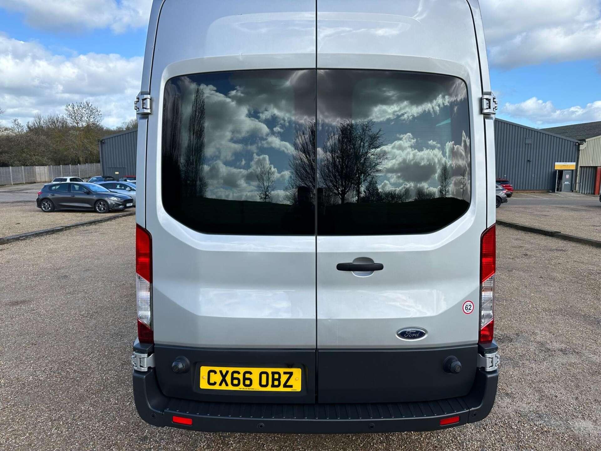 Ford Transit view 6