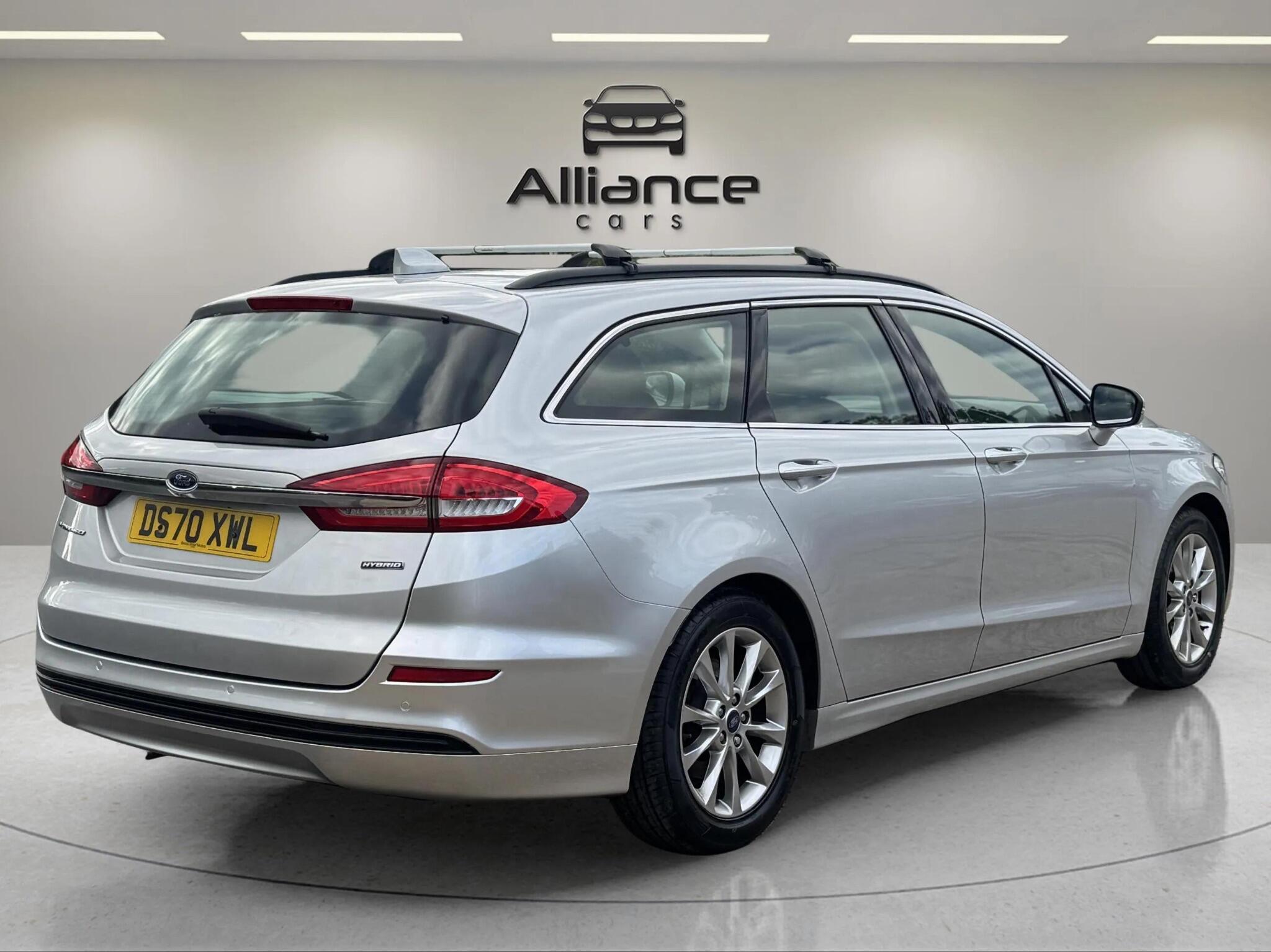 Ford Mondeo view 17