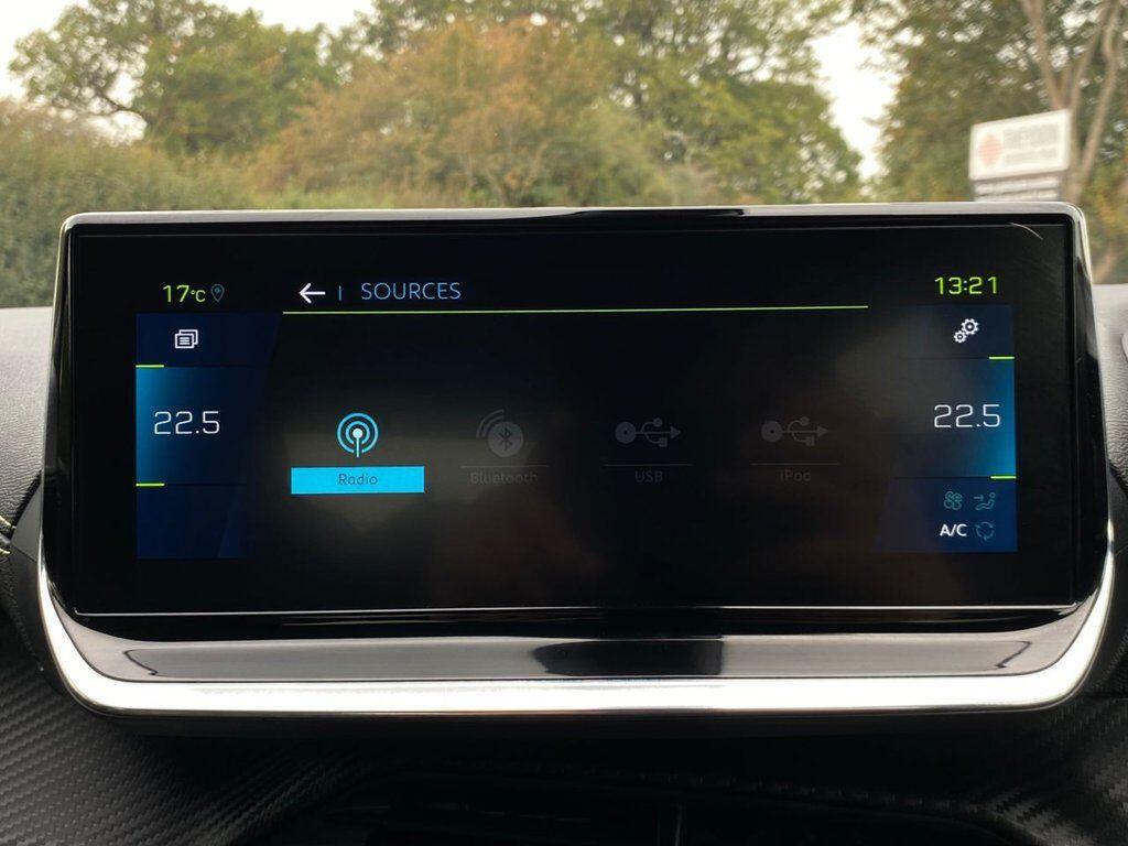 Peugeot E-2008 view 35