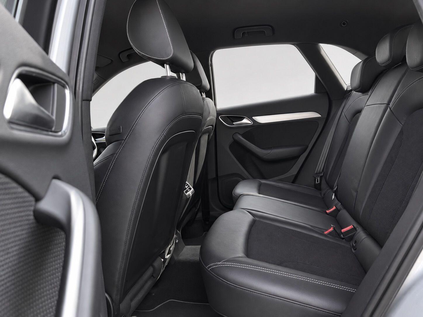 Audi Q3 view 33