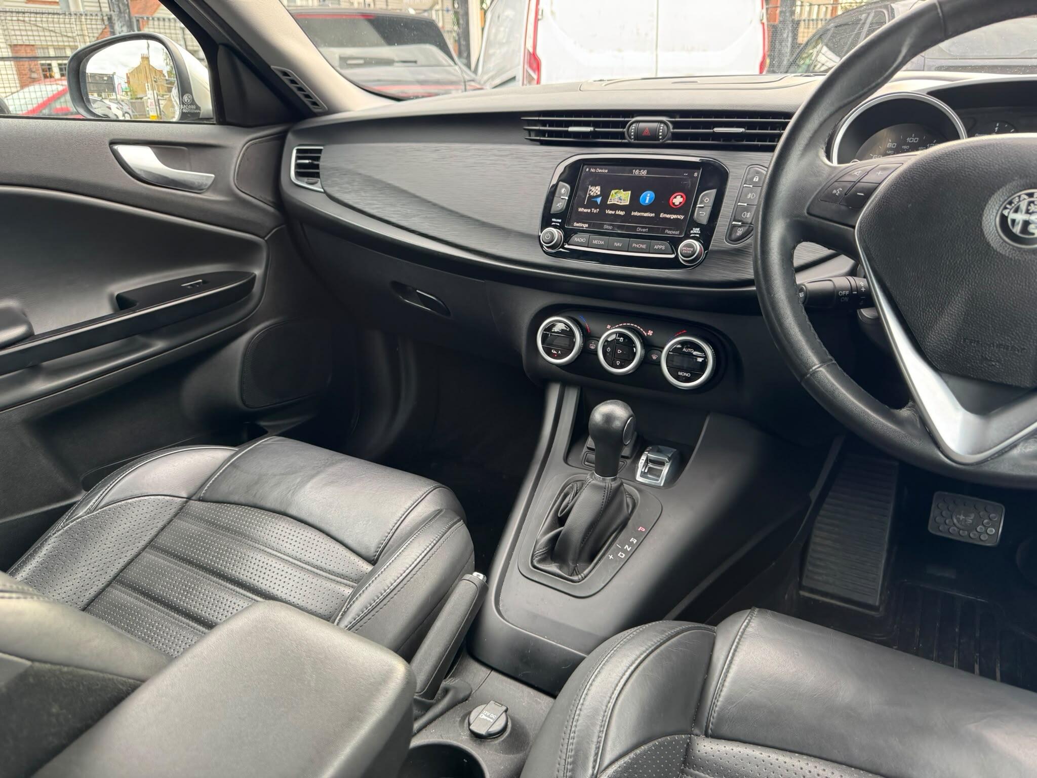 Alfa Romeo Giulietta view 42