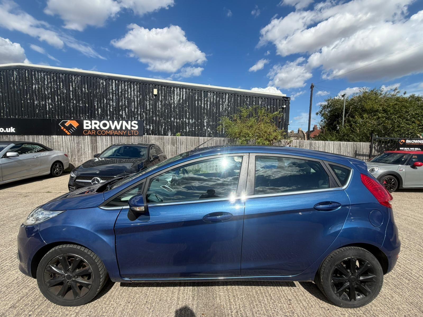 Ford Fiesta view 6