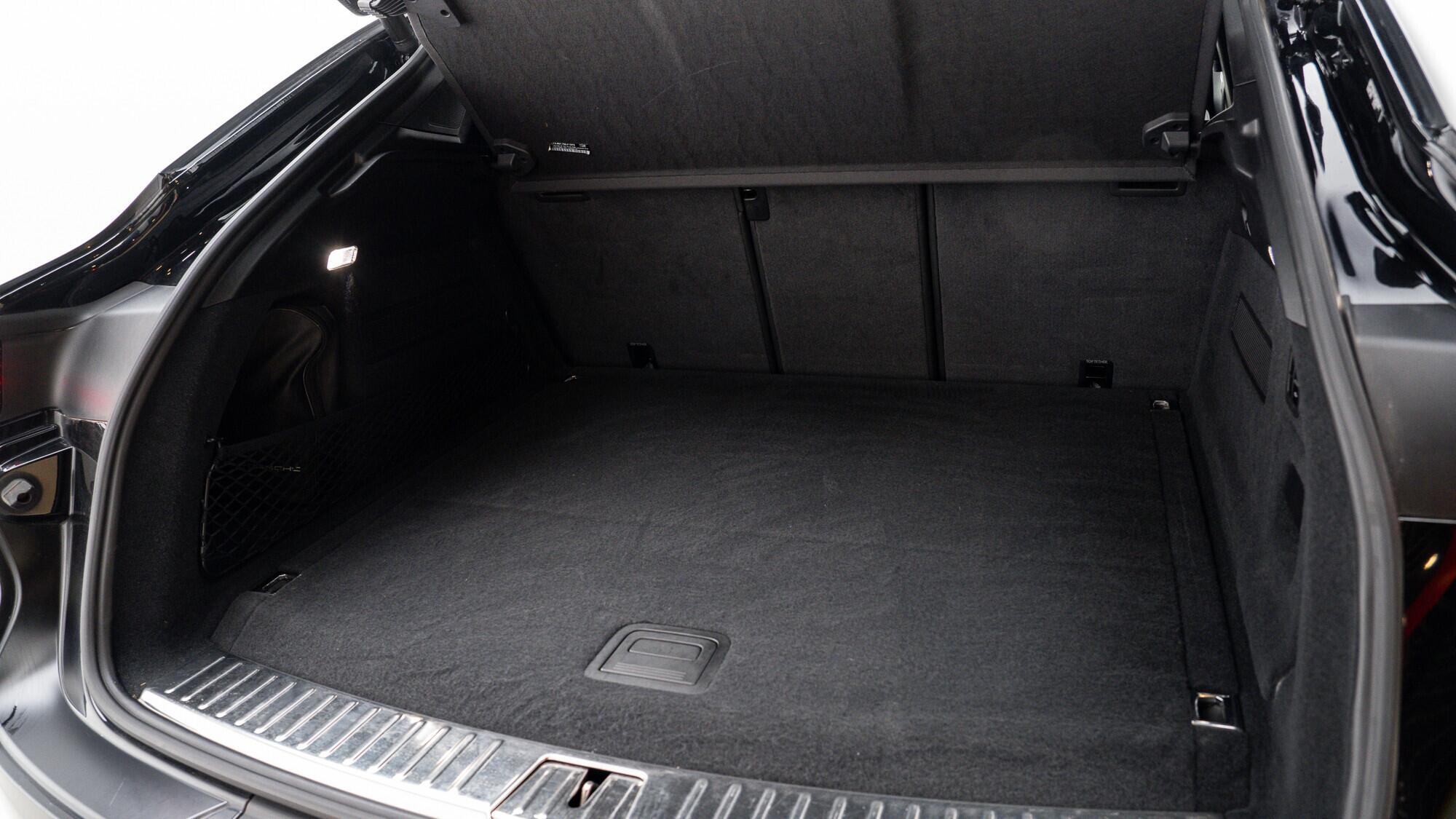 Porsche Cayenne view 58