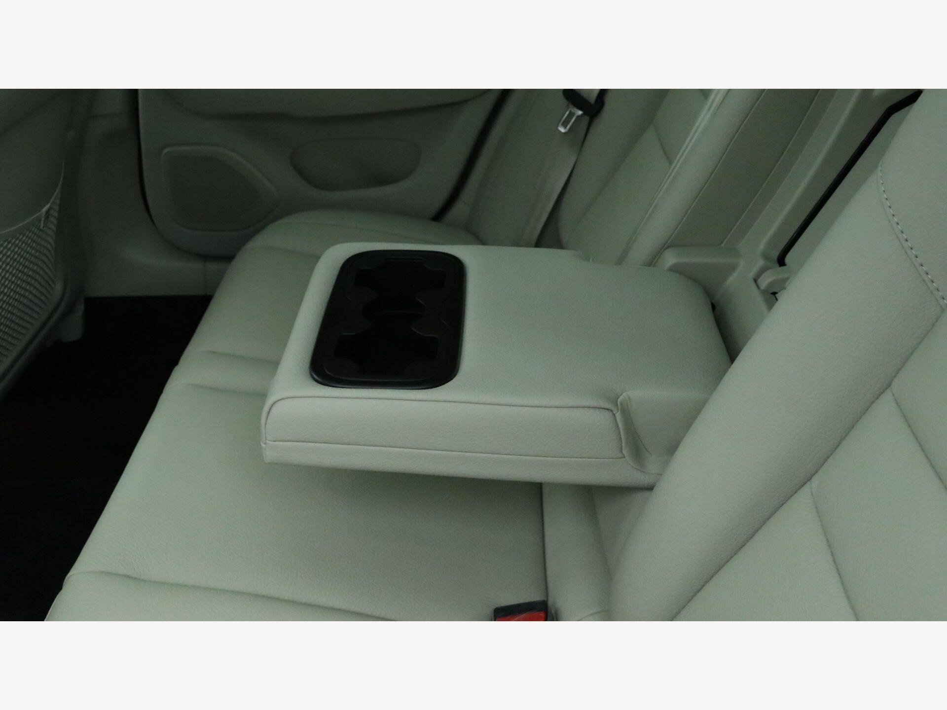 Volvo V60 view 32
