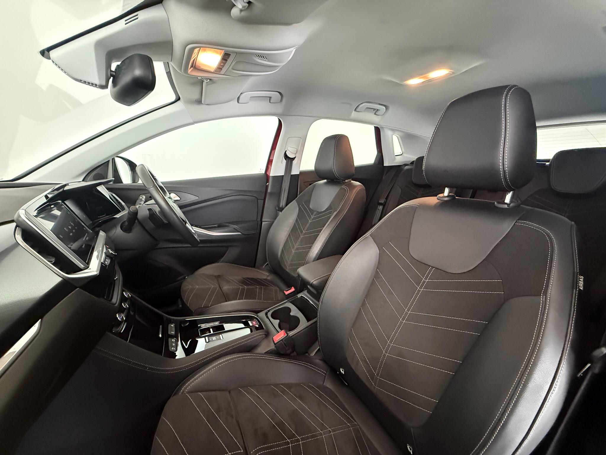 Vauxhall Grandland view 15