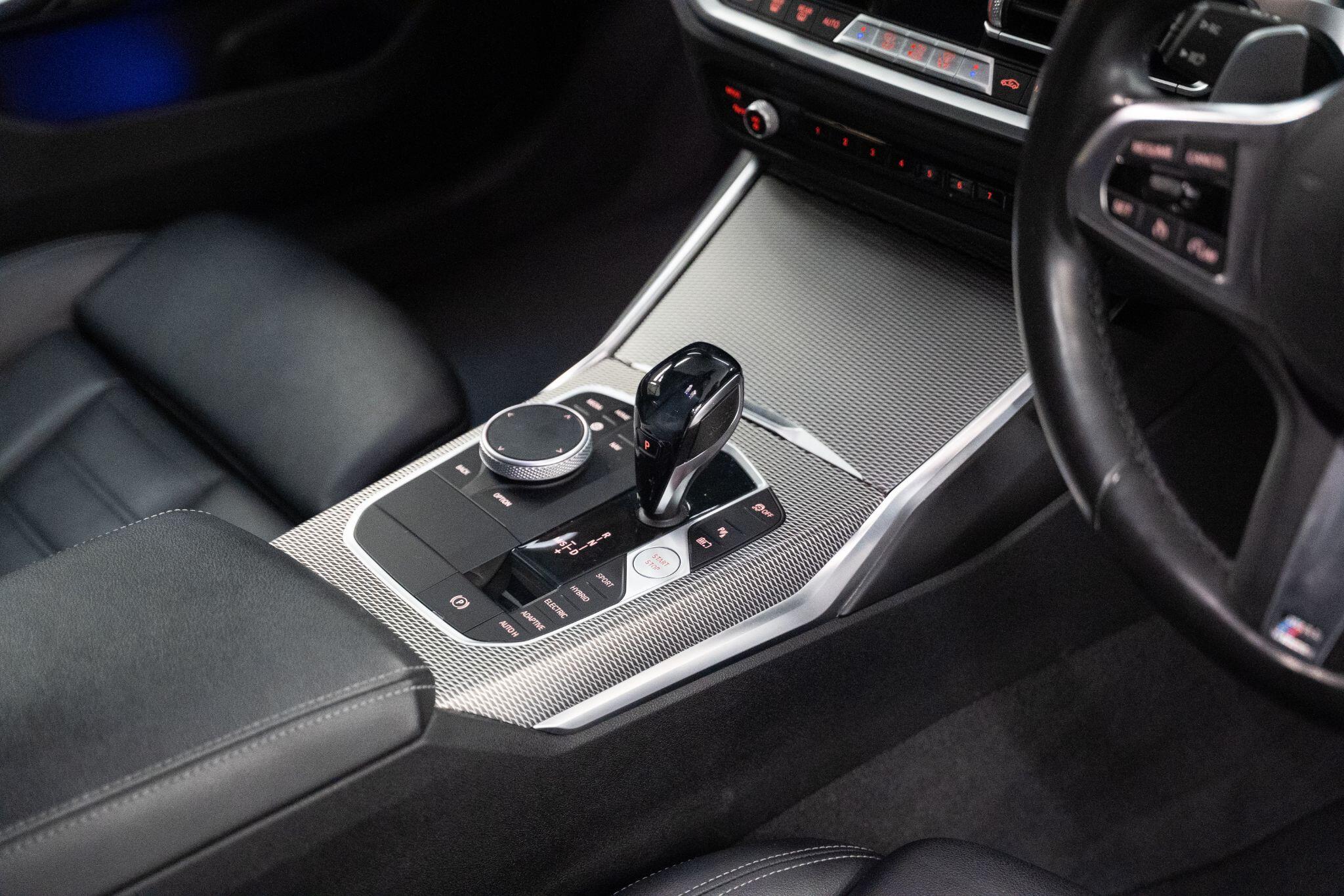 BMW 3 Series view 23