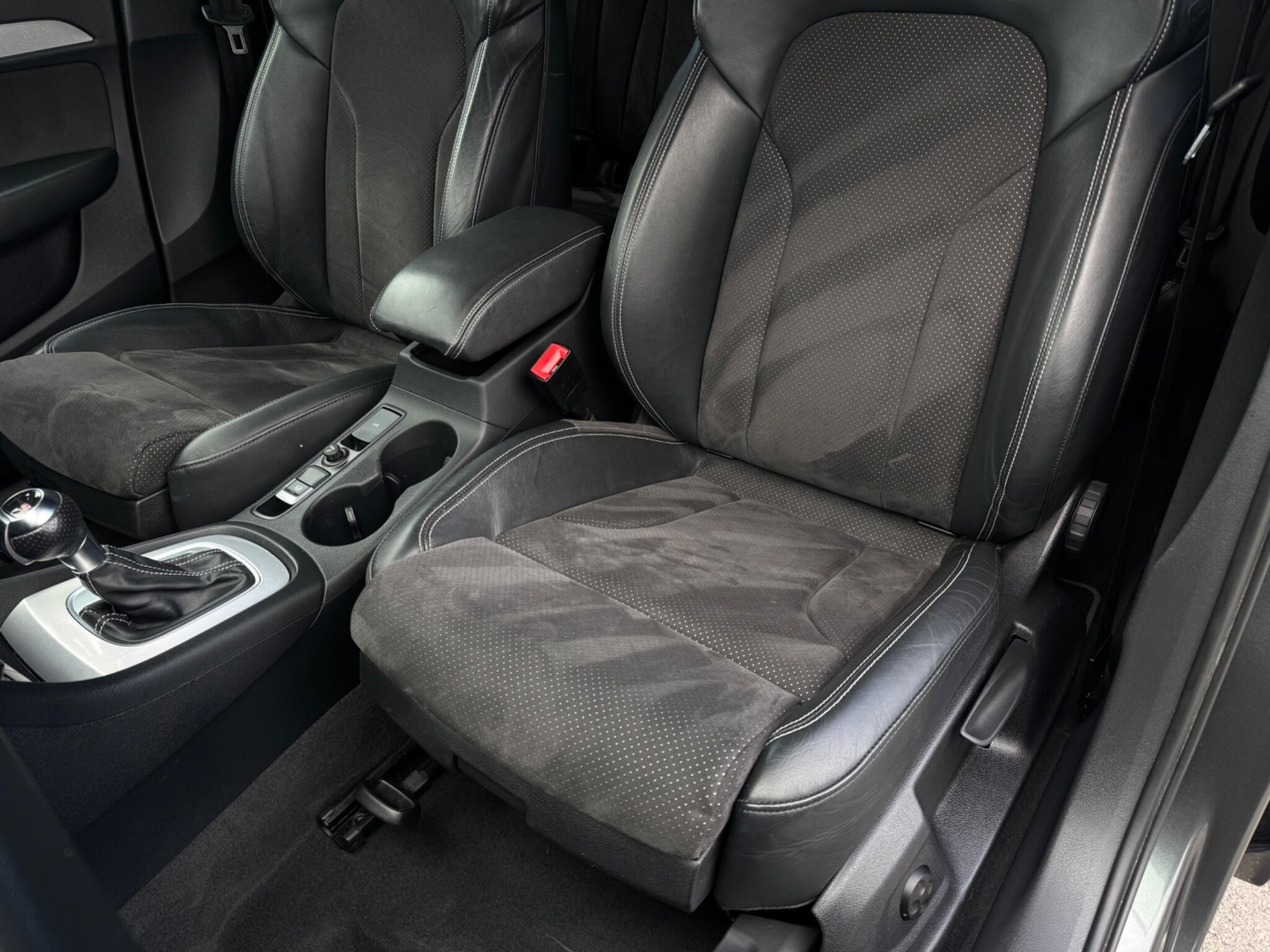 Audi Q3 view 22