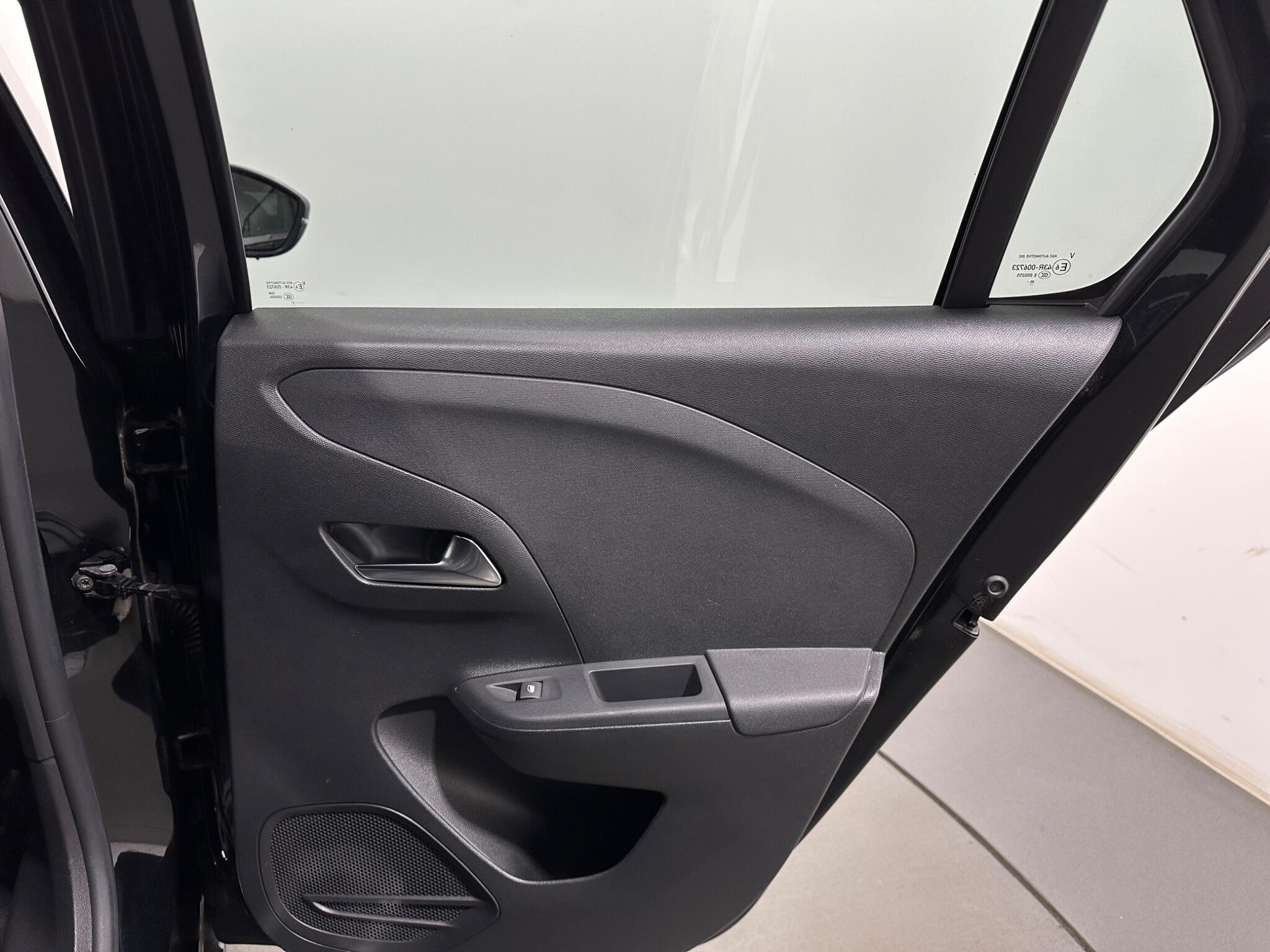 Vauxhall Corsa view 42
