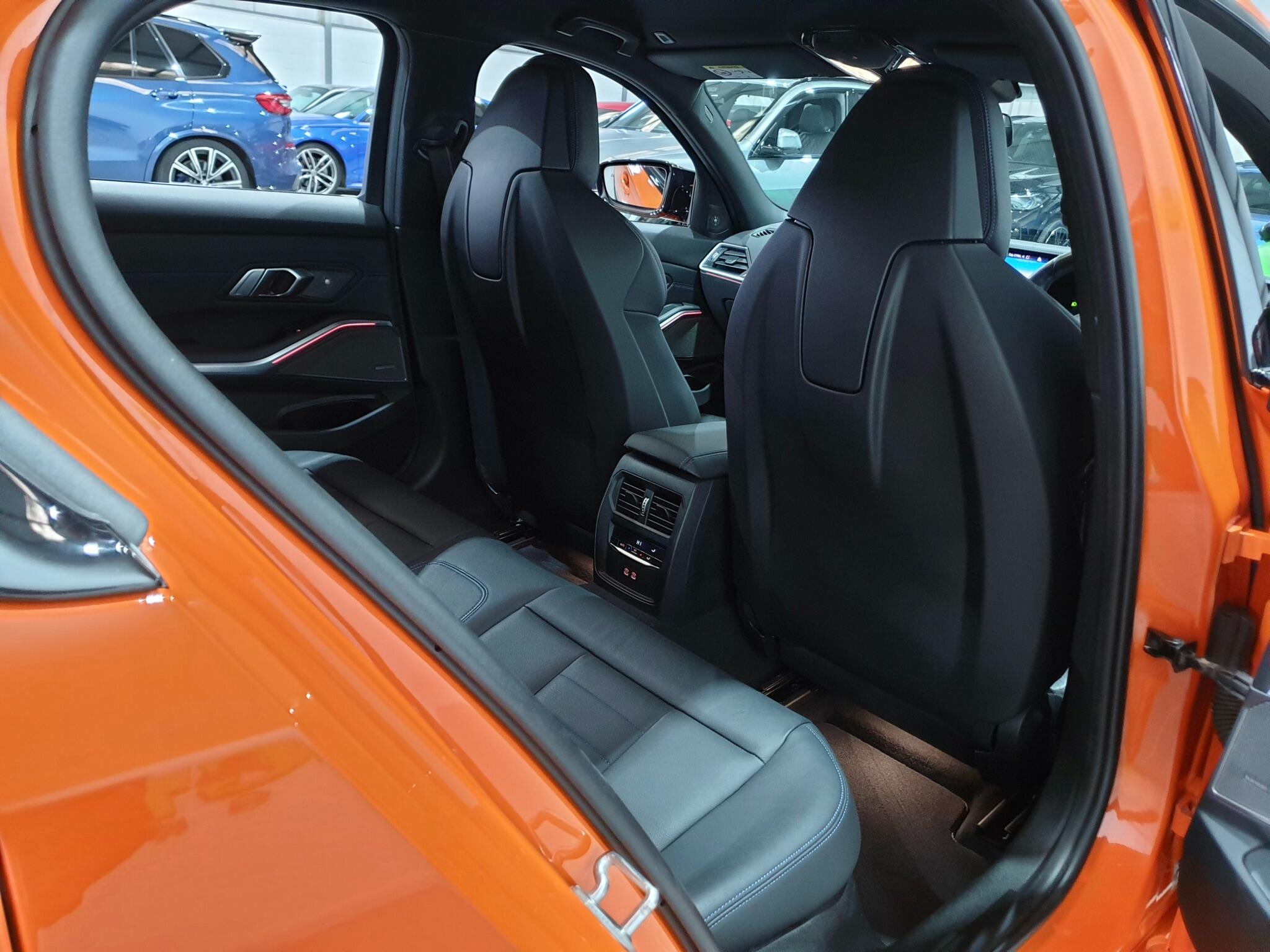 BMW 3 Series view 50