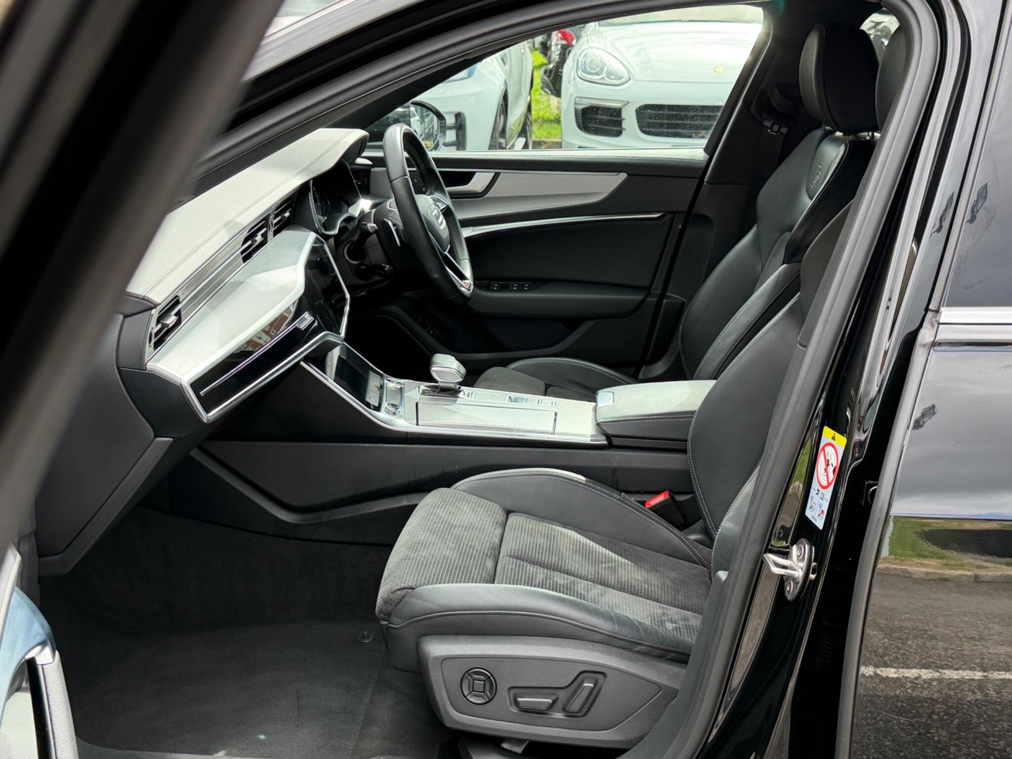 Audi A6 view 15