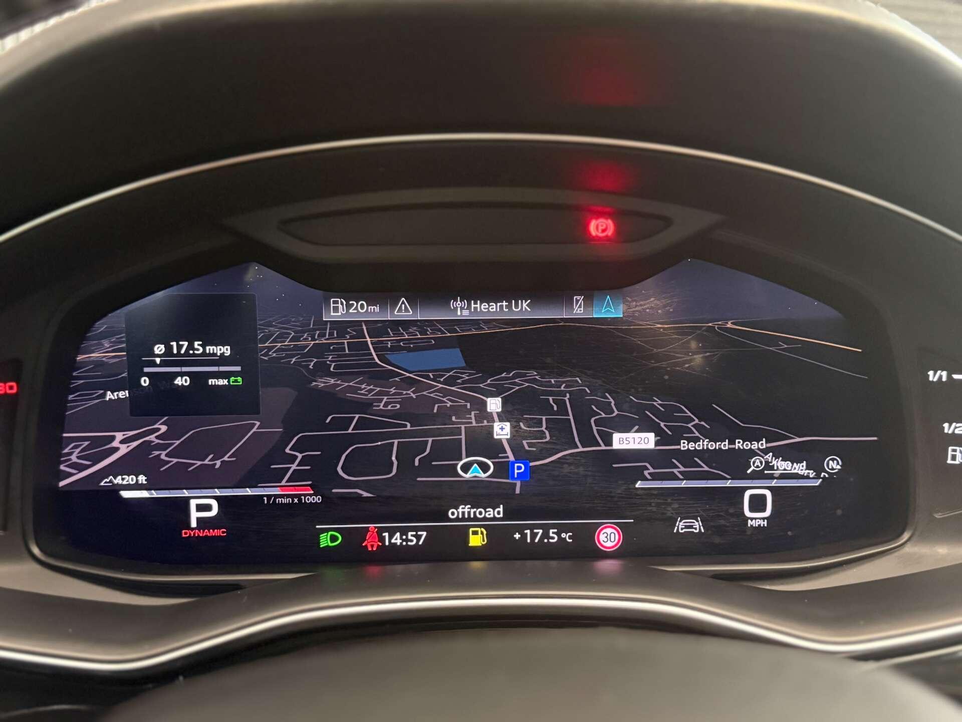 Audi SQ7 view 42