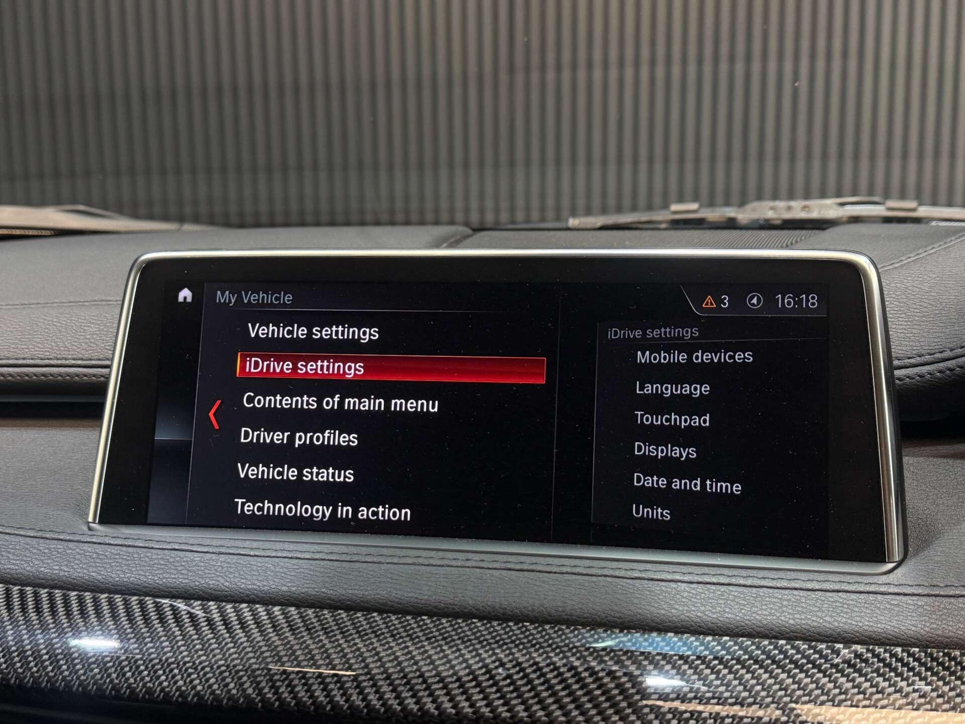 BMW X6 view 35