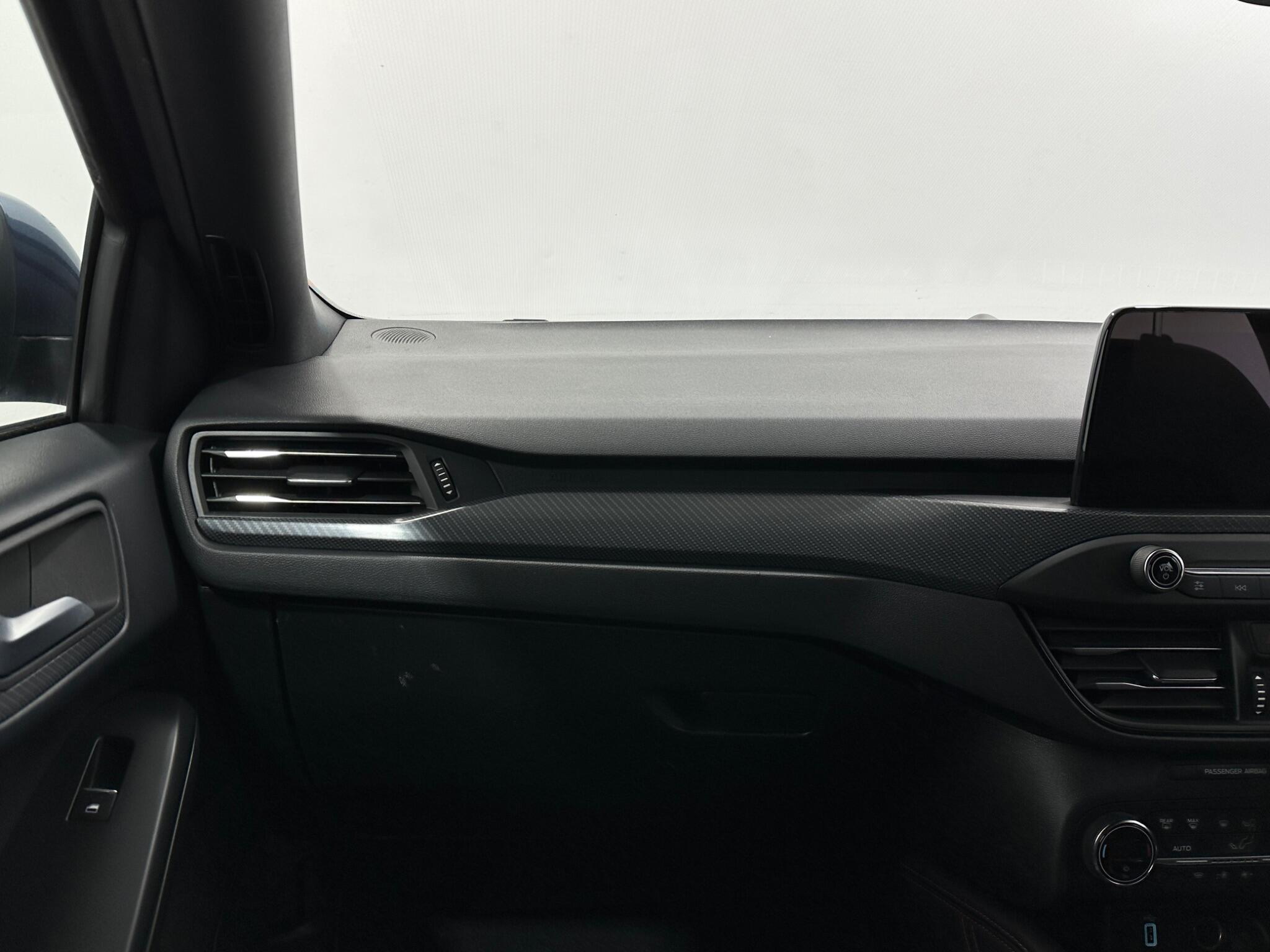 Ford Focus view 30