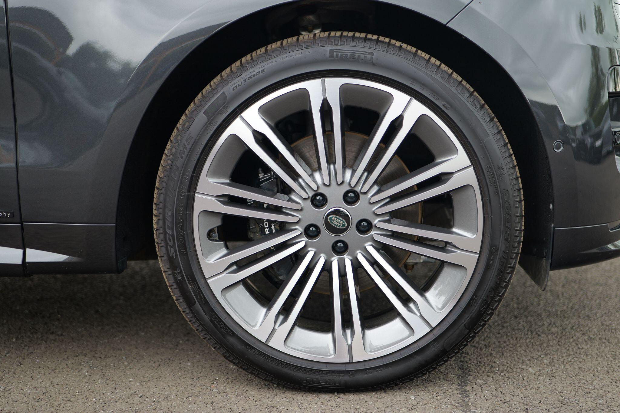 Land Rover Range Rover Sport view 10