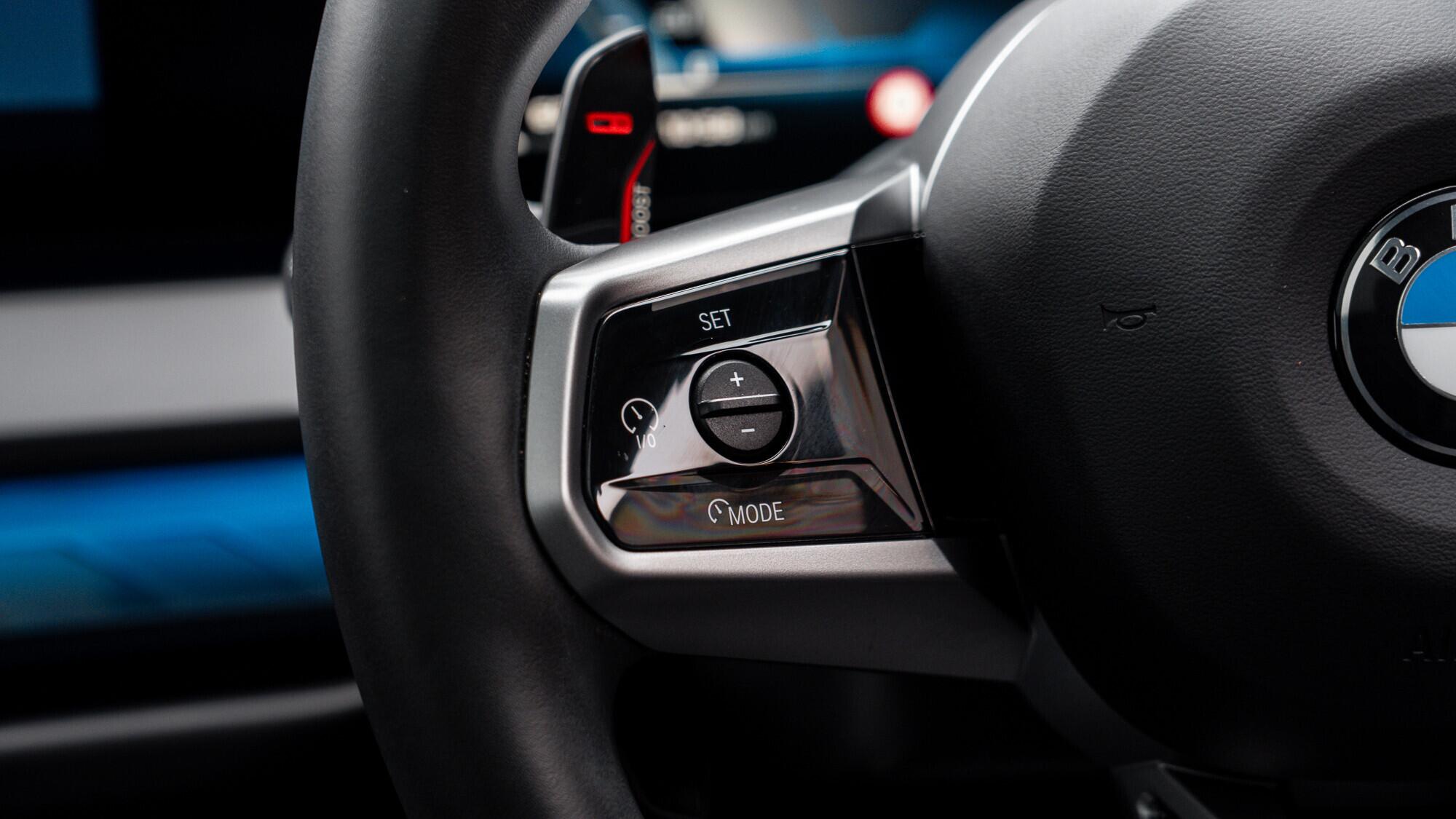 BMW X3 view 12