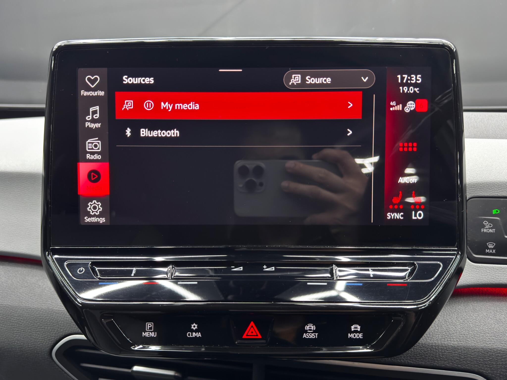 Volkswagen Id.3 view 30