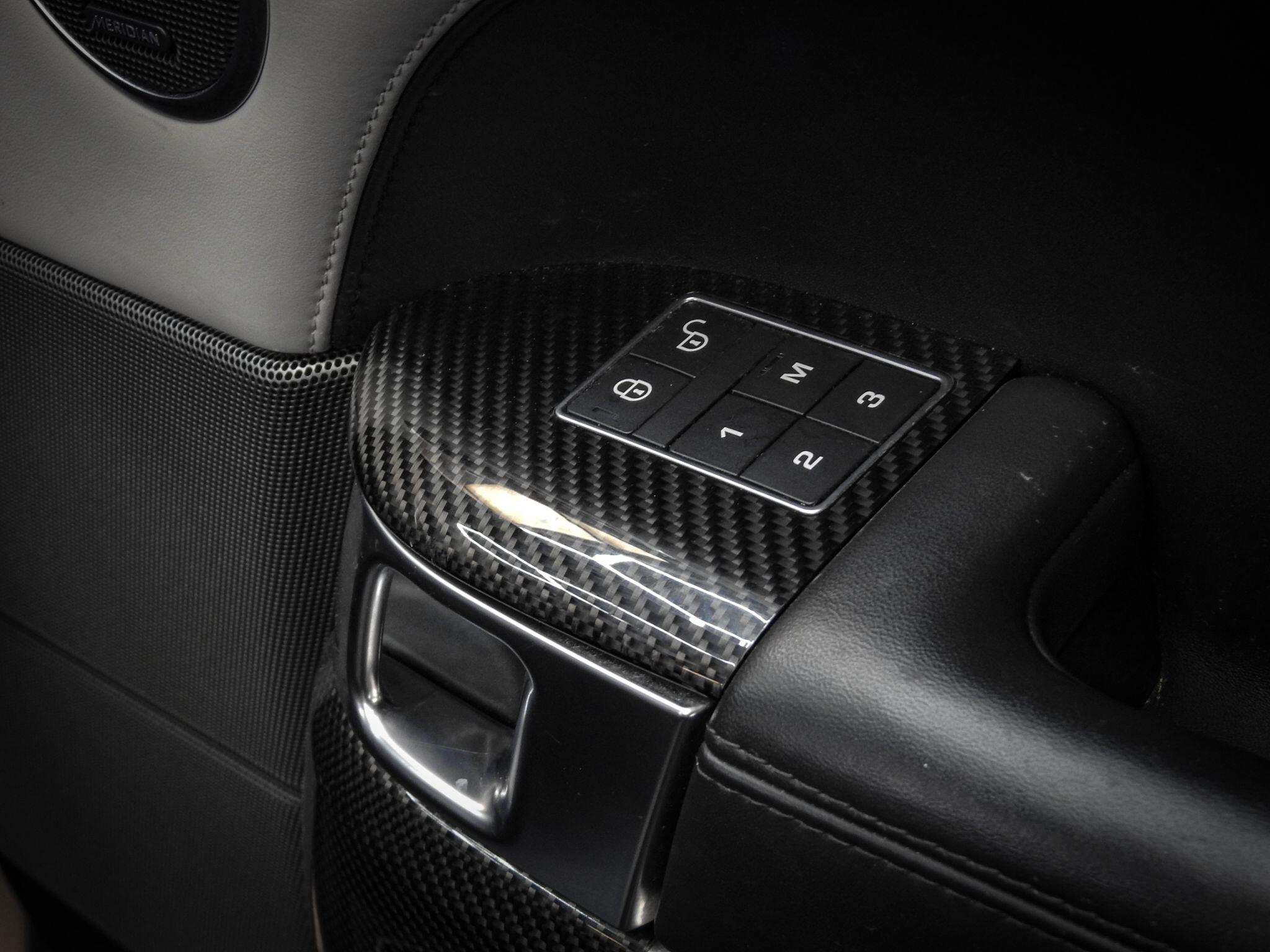 Land Rover Range Rover Sport view 32