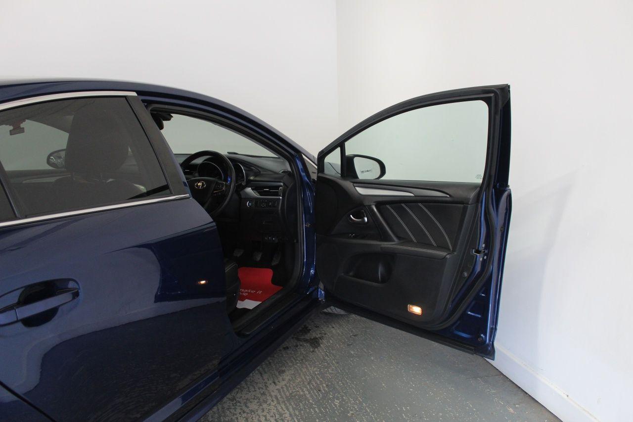 Toyota Avensis view 26