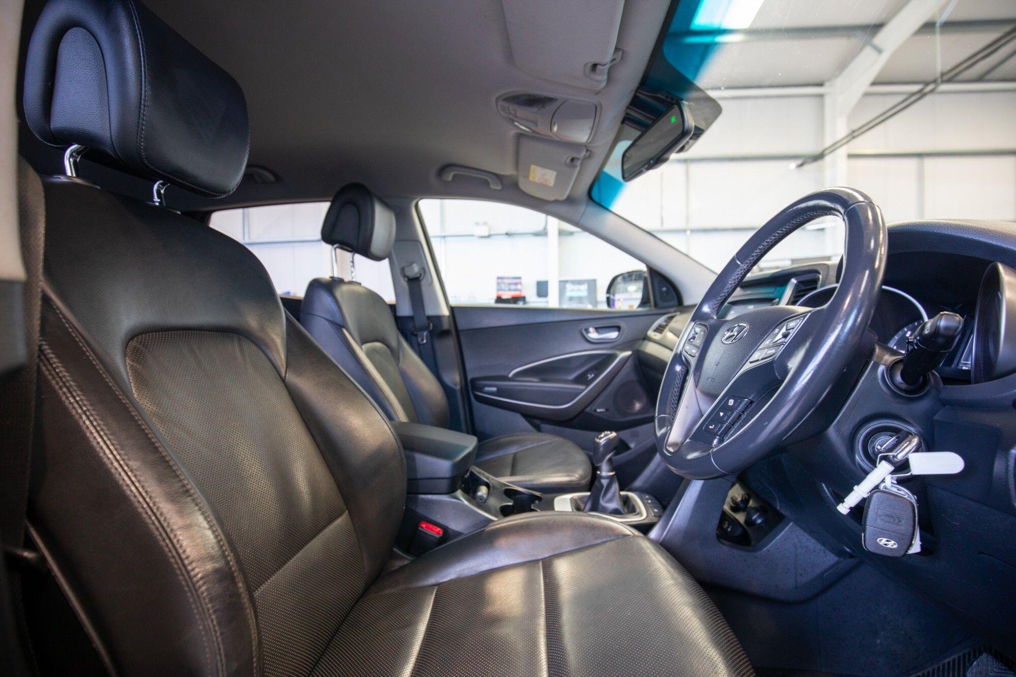 Hyundai Santa Fe view 17