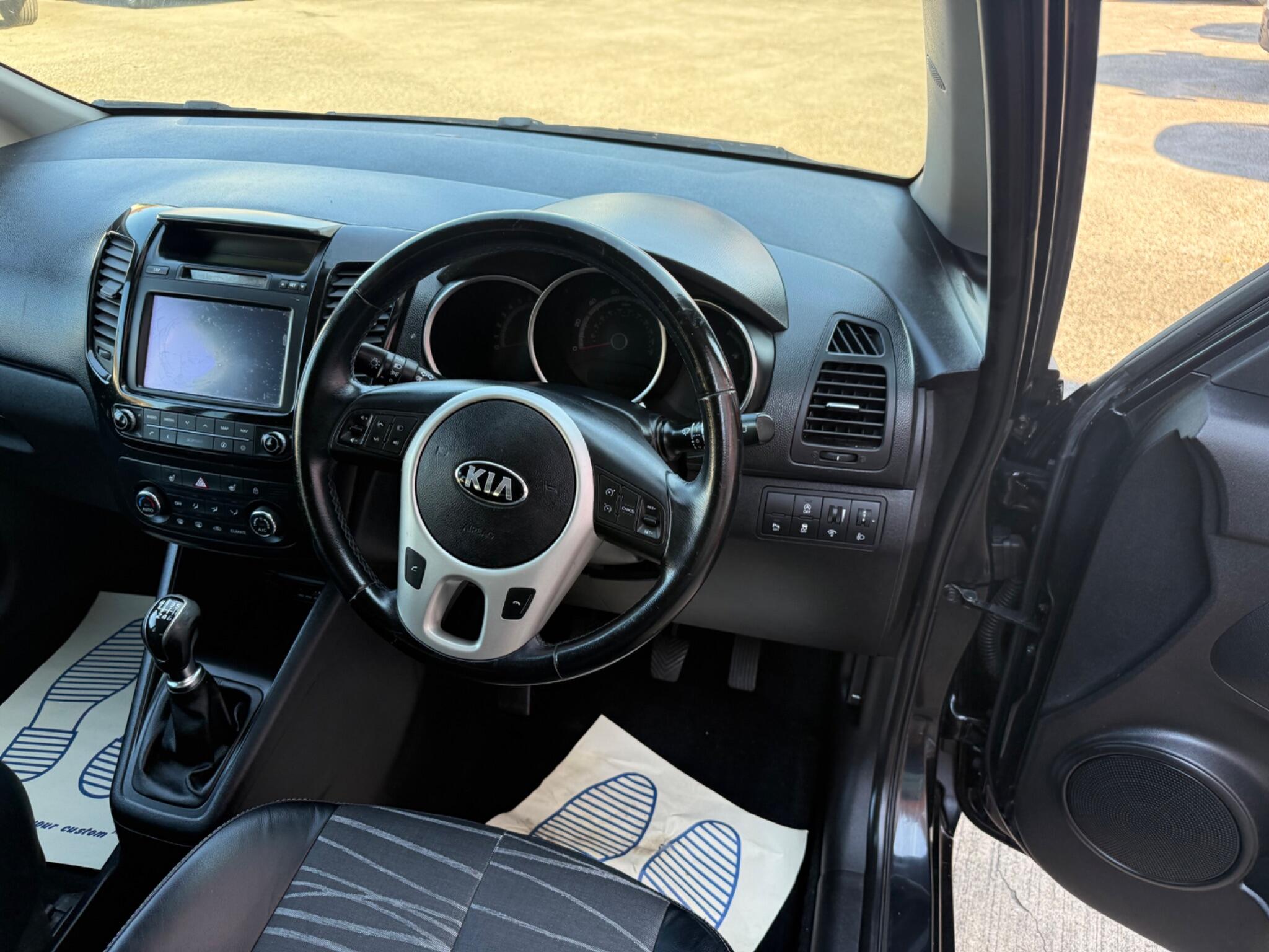 Kia Venga view 11