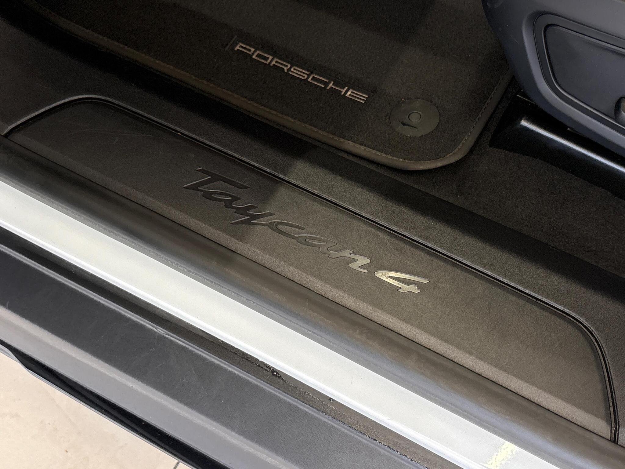 Porsche Taycan view 29