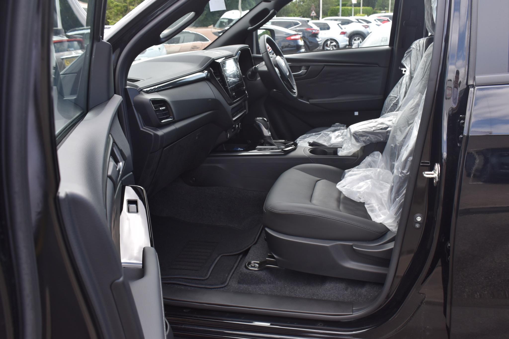 D-Max - 1.9 TD V-Cross Auto 4WD Euro 6 (s/s) 4dr - Image 25