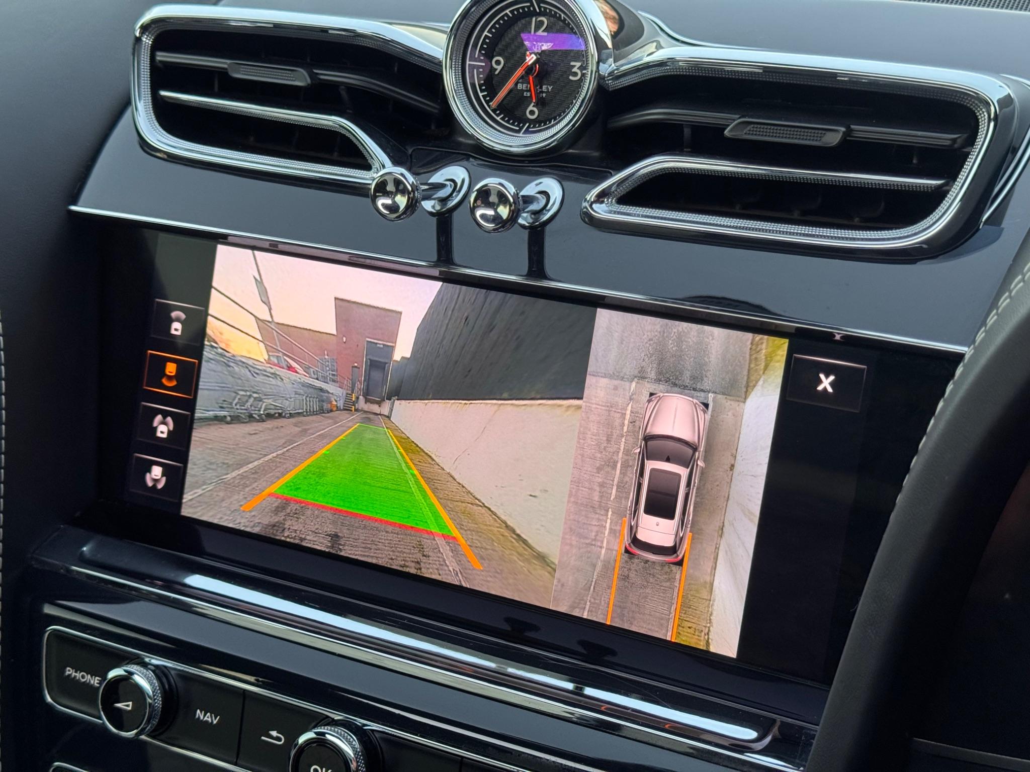 Bentley Bentayga view 46