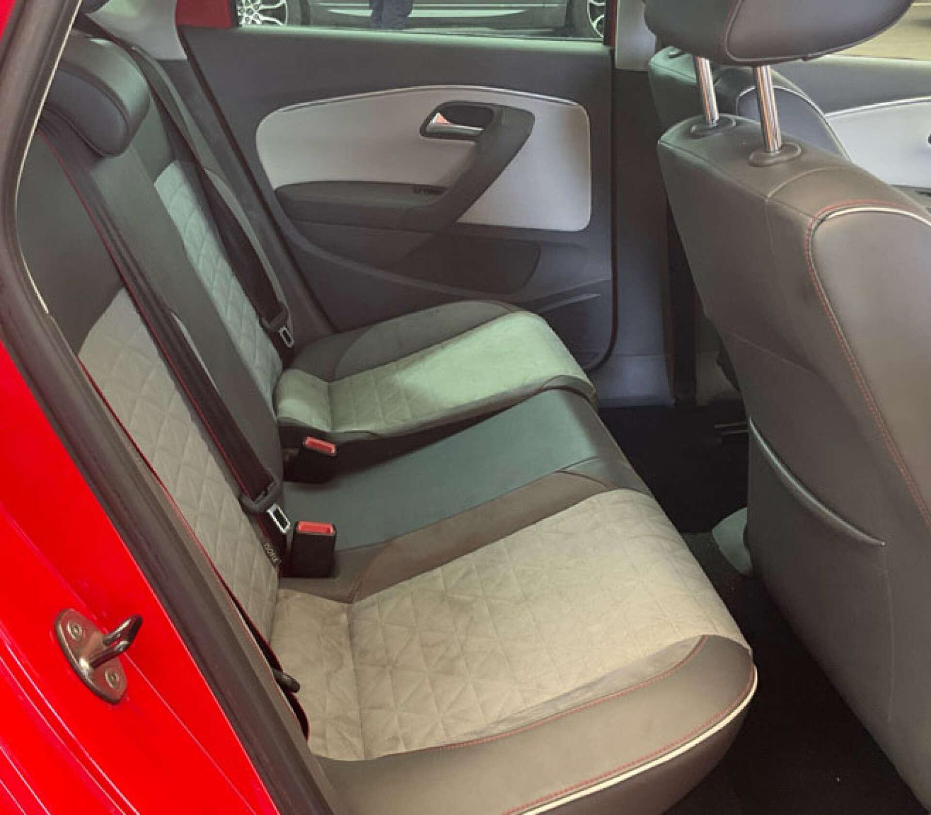 Volkswagen Polo view 5