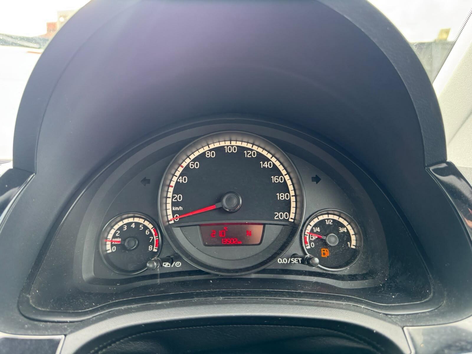 Volkswagen Up! view 50