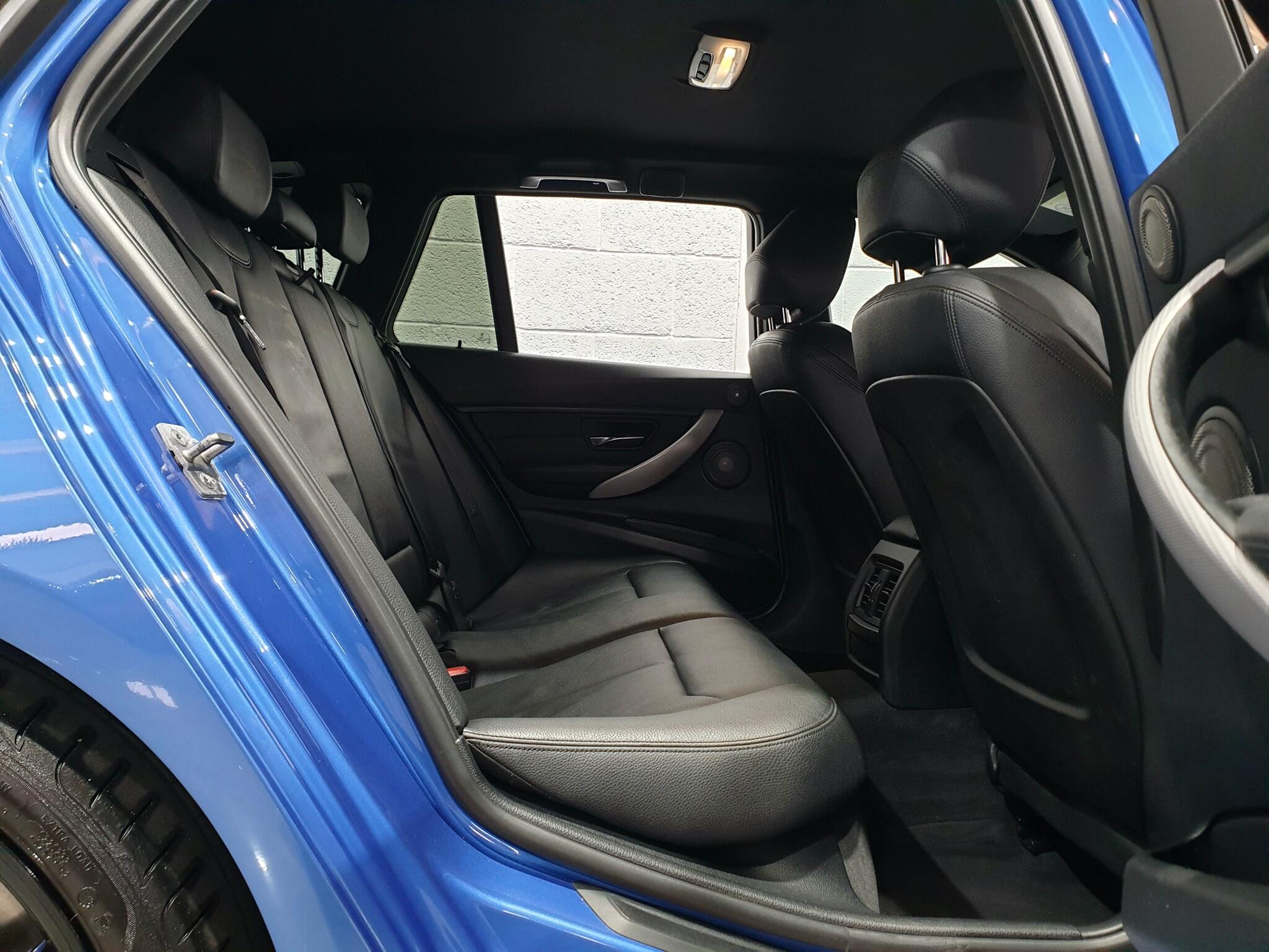 BMW 3 Series view 49