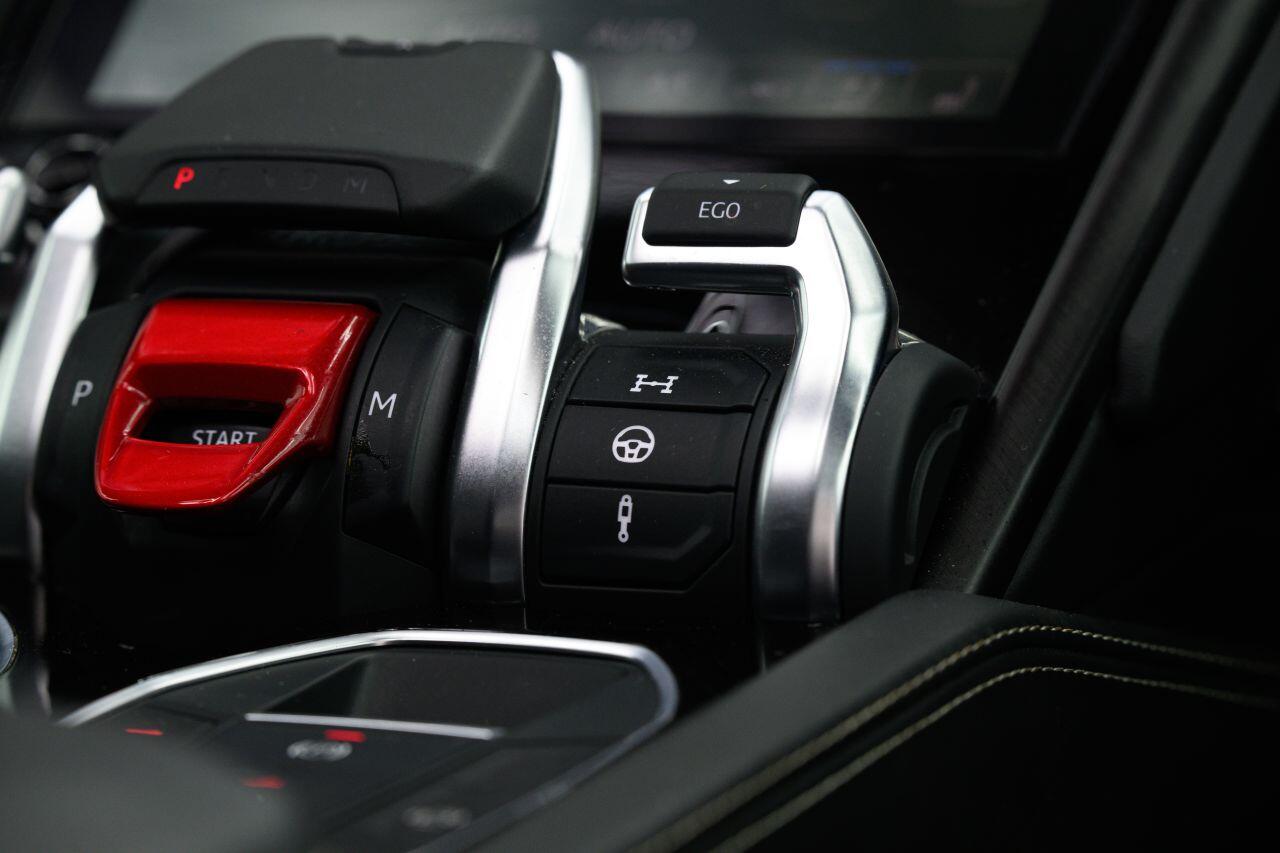 Lamborghini Urus view 32
