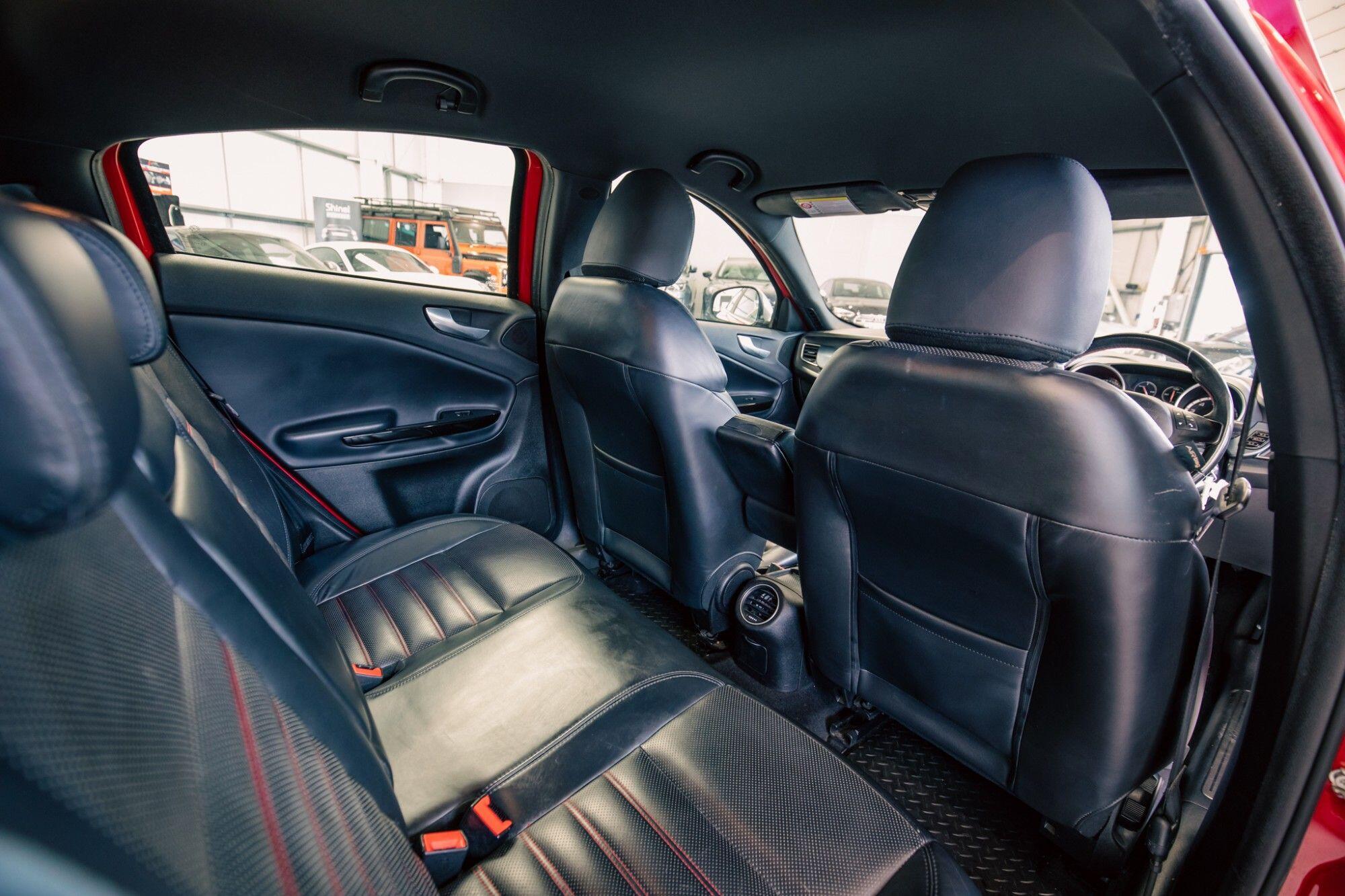 Alfa Romeo Giulietta view 8