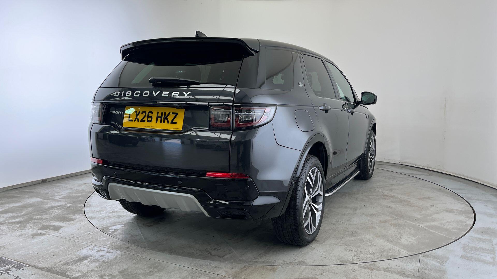 Land Rover Discovery Sport view 32