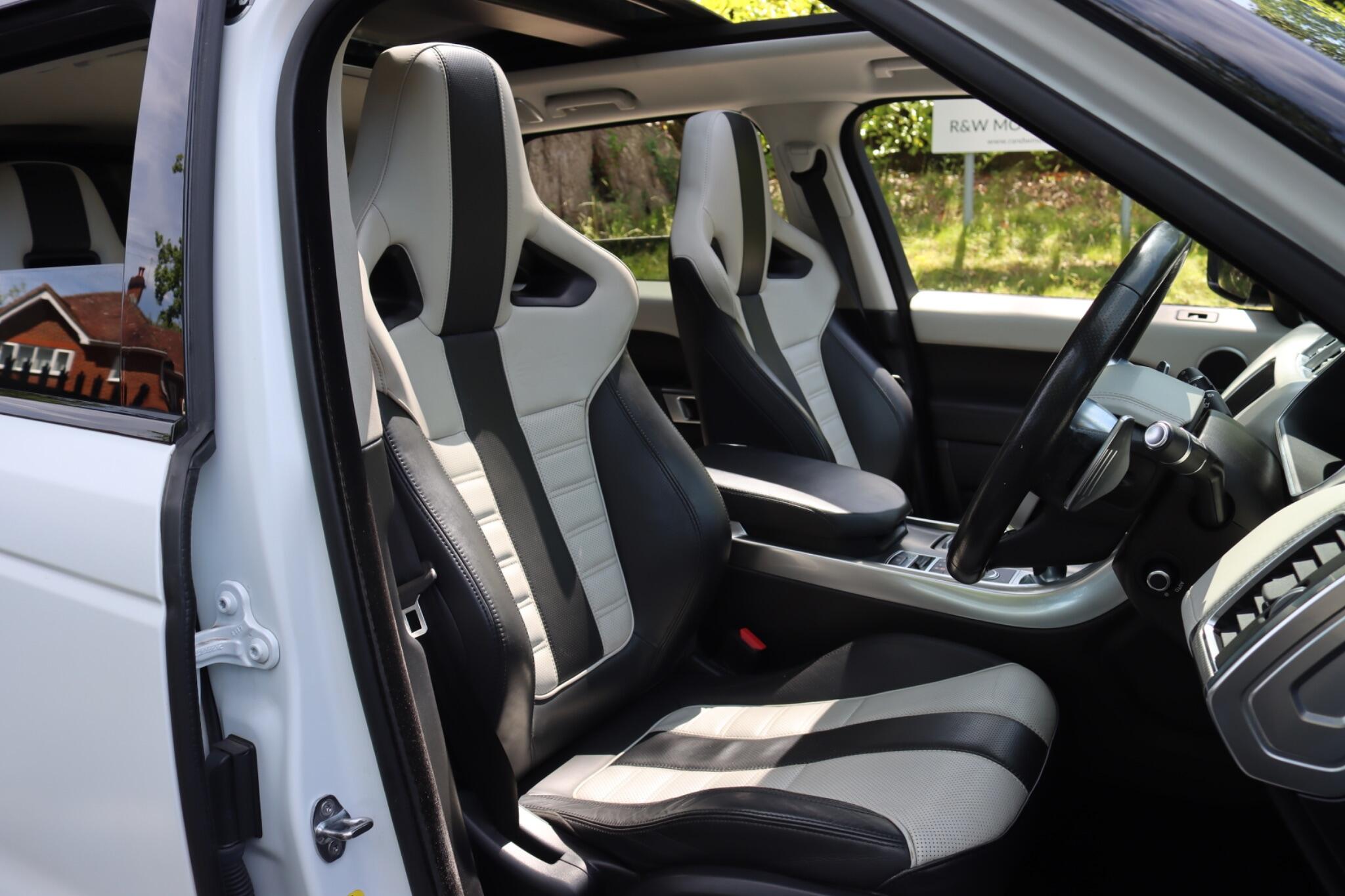 Land Rover Range Rover Sport view 4