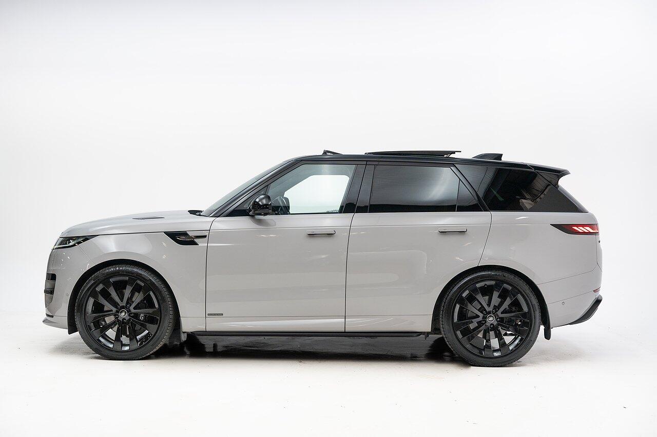 Land Rover Range Rover Sport view 10