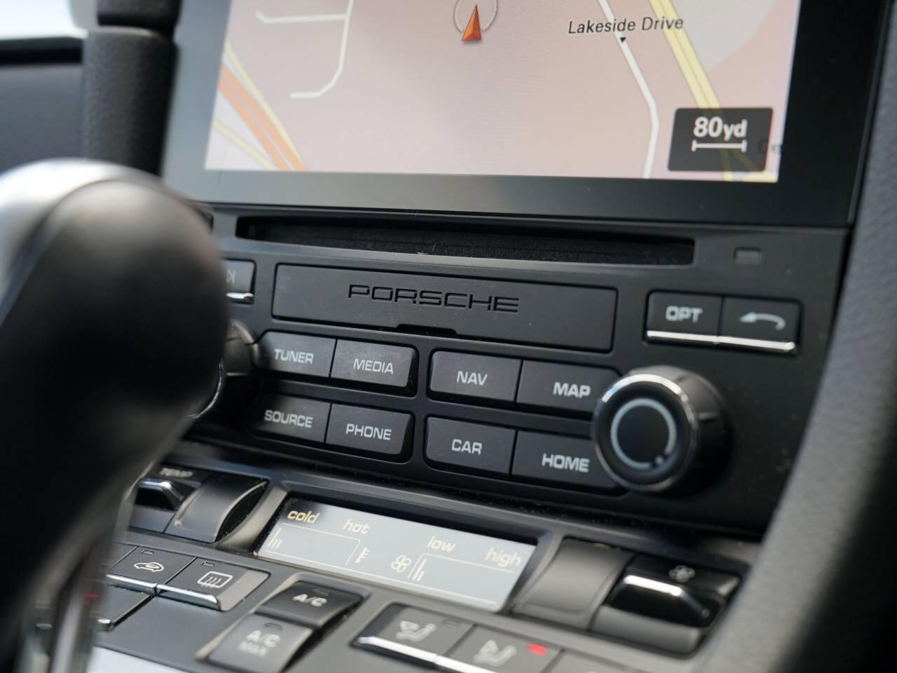 Porsche Cayman view 33