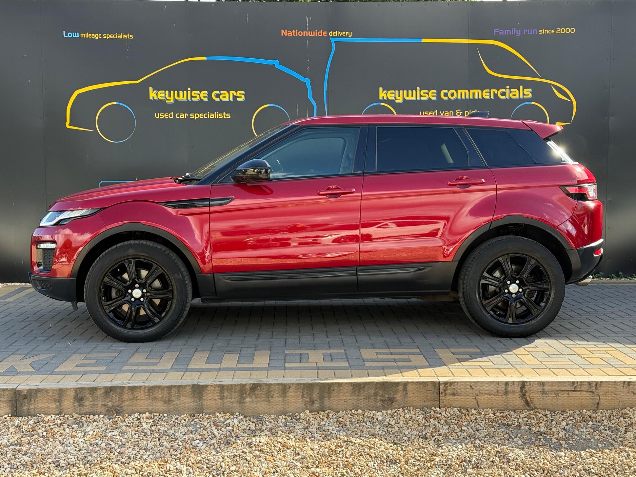 Land Rover Range Rover Evoque view 2