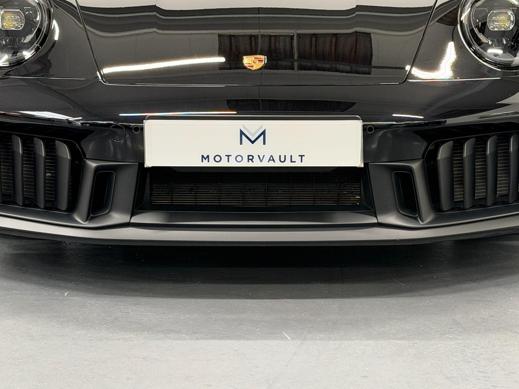 Porsche 911 view 25