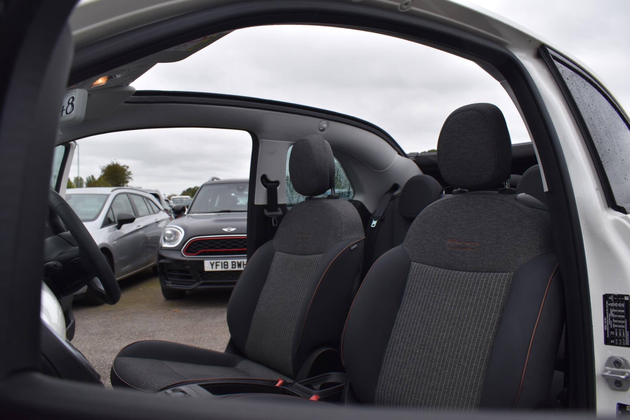 500e C - 42kWh Icon Auto 2dr - Image 10